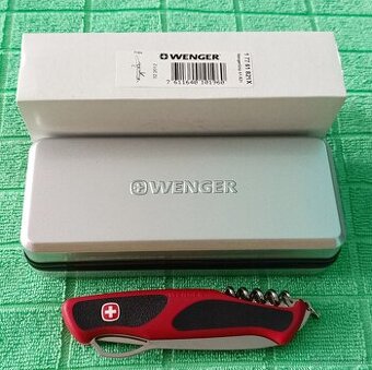 Wenger Delémont RangerGrip 61