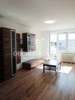 Rekonštruovaný 2 - izbový byt s balkónom, Michalovce