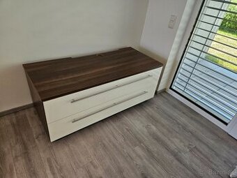 Komoda pod TV