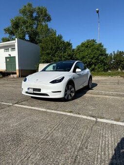 Tesla Model Y Long Range AWD 2022 Autopilot