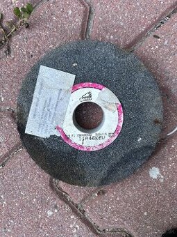brusny kotuc keramicky na brusenie kovu