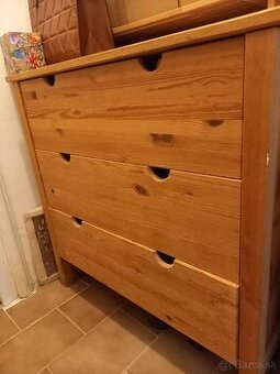 REZERVOVANA Komoda drevená IKEA