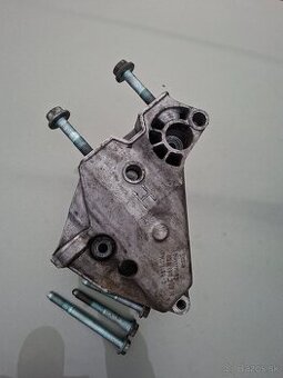 držiak motora 1,9 tdi