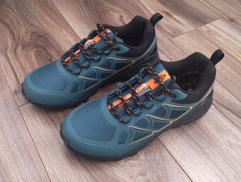 Umbro Jackuzzi 3.0 "42" (pánske)