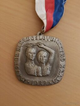 Medaila.