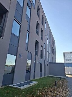 Na prenájom 2 izb.byt Central point Humenné 67m2 - 1