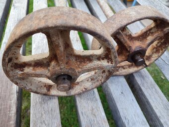 Liatinové  kolieska