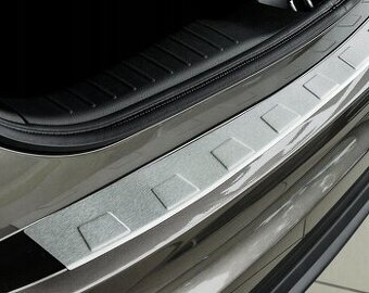 lišta na zadný nárazník - kufor BMW X6 F16