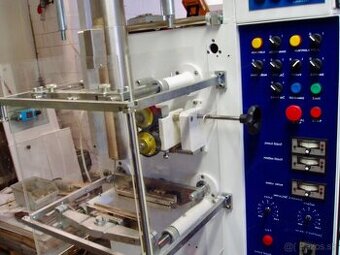 BTH 41 vertikálny baliaci stroj