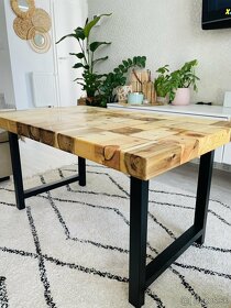 Kávový stôl (s epoxidovými prvkami)