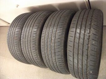 Predám 4kusy letných pneumatik 205/55 R16.Lacno.