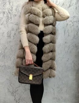 LUXUSNÁ KOŽUŠINOVÁ VESTA POLÁRNA LÍŠKA