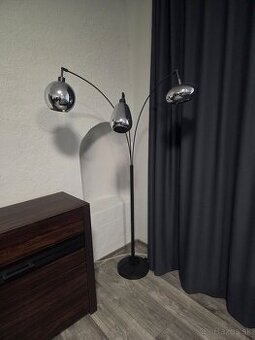 Stojacia lampa LUMINA - čierny kov/sklo