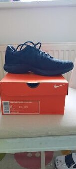 Nove damske tenisky Nike