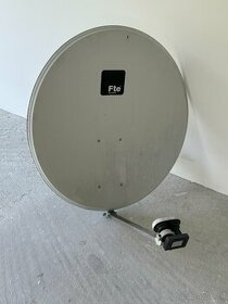 PREDÁM satelitnú parabolu Fte v priemere 78,5 cm s držiakom - 1