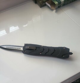 Obranný nůž