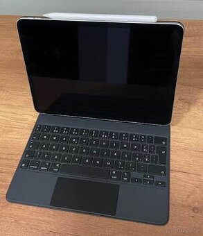 Apple Ipad Pro 11 wi-fi 256GB + pencil + magic keyboard cz