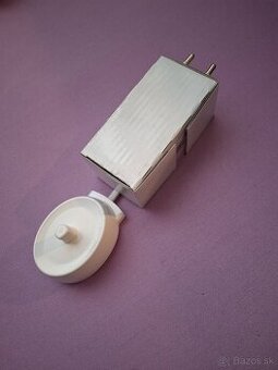 nabíjačka na zubnú kefku Oral B