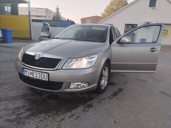 Oktavia 2