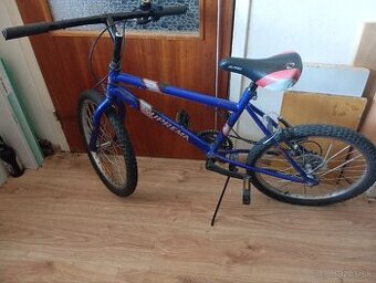 Predám bicykel strednej veľkosti