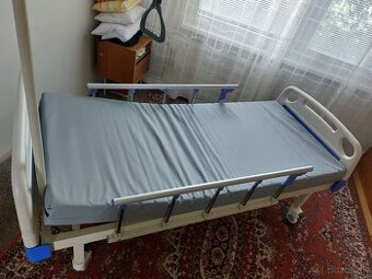 Mechanická polohovacia posteľ pojazdná UNIZDRAV
