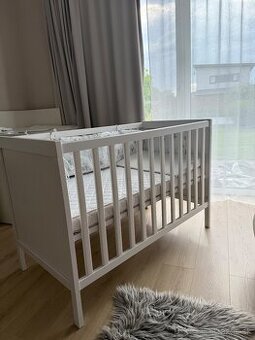 Detská postielka Ikea s príslušenstvom