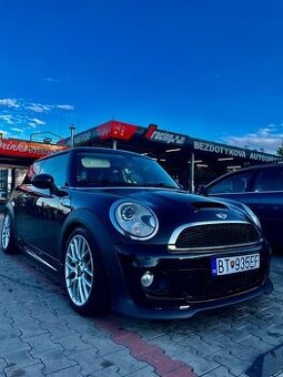 Mini Cooper S JCW aeropacket.