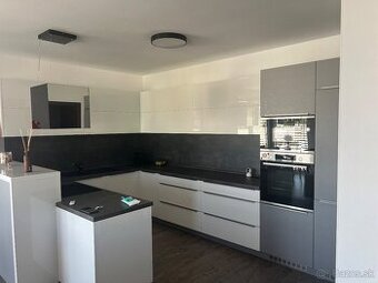 dlhodobý prenájom 3 izboveho bytu s výhľadom na golf