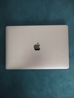 Macbook PRO 14,1 2017/8GB RAM/256GB SSD vo výbornom stave