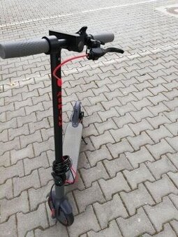 Predám elektrickú kolobezku ešte rok v zaruke