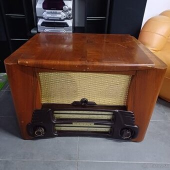 Tesla Tábor 2 – rádio + gramofón, neodskúšané