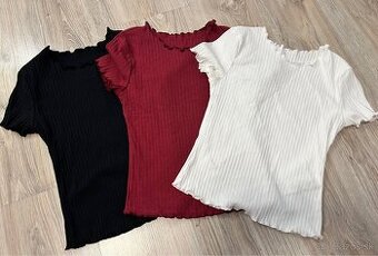 3 tričká 134/140- nové