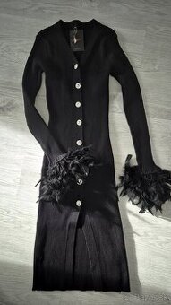 Úpletové šaty s pierkami v.M/L - 1