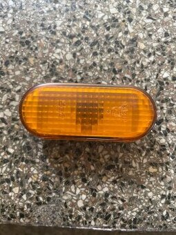 Predám bočné smerové svetlo – oranžové