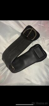 Westernový neoprénový podbrusnik