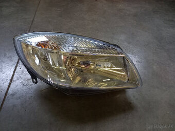 Škoda fabia 2 predné svetlá H4 2009 nové