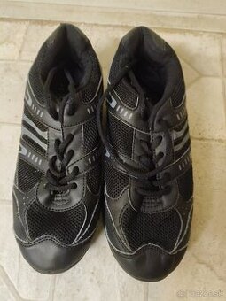 CHLAPČENSKÉ TOPÁNKY