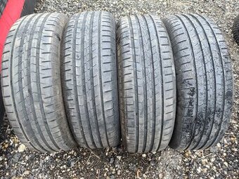 Letné pneu.215/60 R17