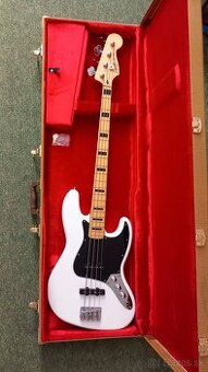 Basgitara fender squier + basové kombo Ampeg BA 115 + kufor