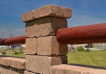 Betonovy plot - 1
