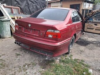 Rozpredám Bmw e39 523i