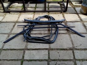 Predám Kapotu,Plast Torpédo,Lišty,Kédre felicia 1,3mpi