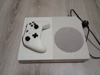 Xbox One S + ovládač