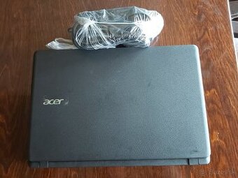 Nefunkčný notbook Acer, nová taška na PC Lenovo