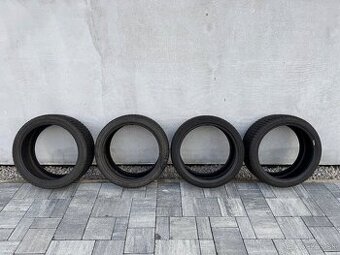 Good Year 225/40 r18 zimné