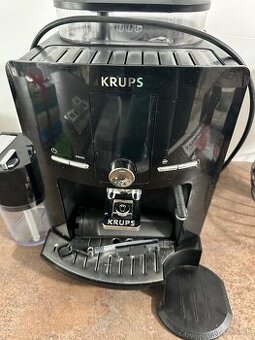 Kavovar Krups EA829