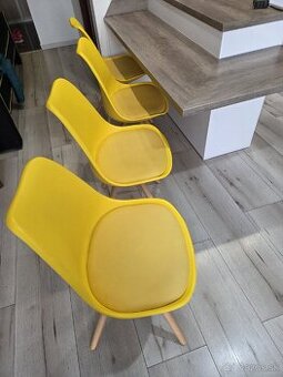 Jedálenské stoličky 4 ks