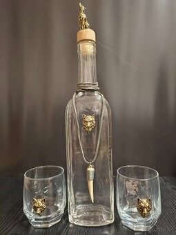 Nápojová suprava s priveskom