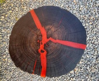 Epoxidový konferenčný stolík