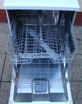 Umývačka riadu BEKO A++ 14 sád,invertorový motor